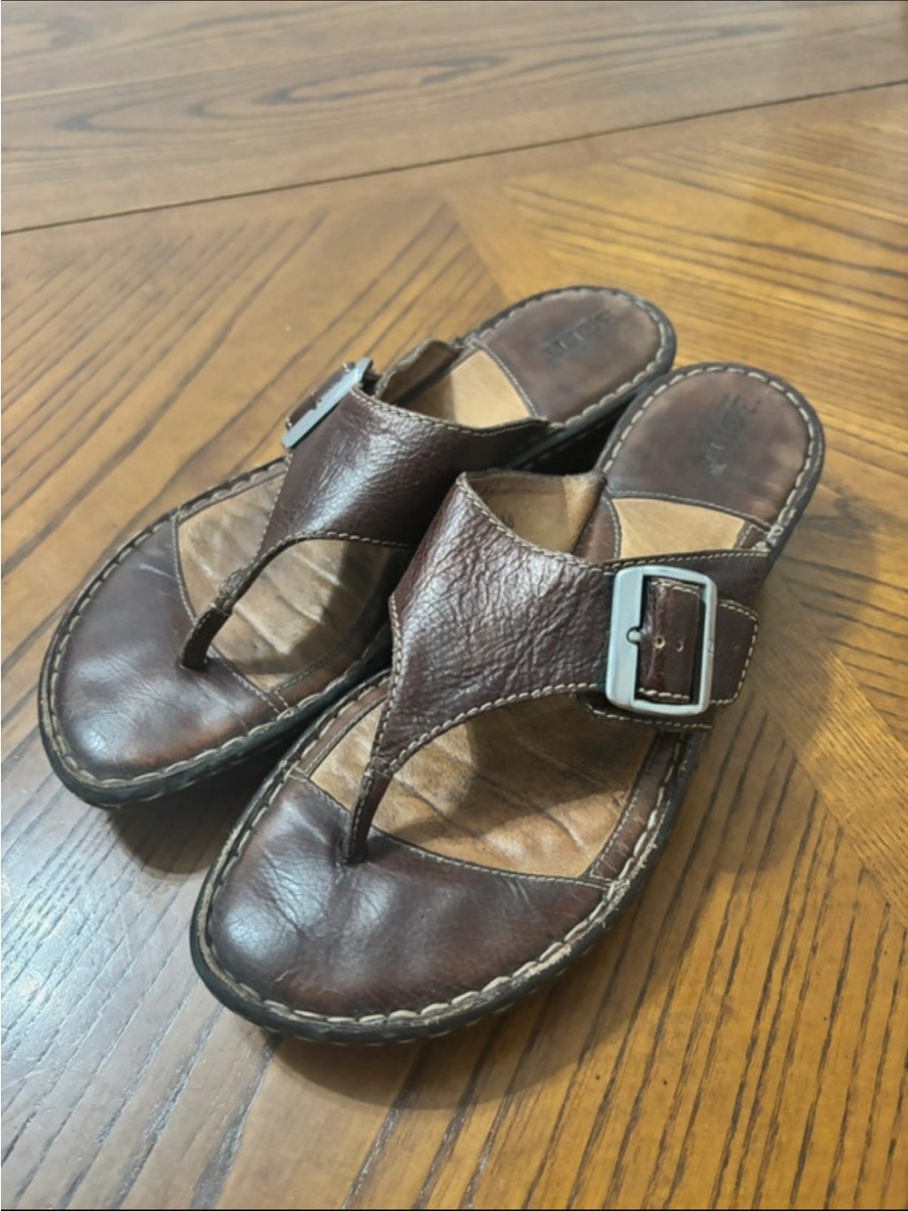 Women’s Børn Brown Leather Buckle Thong Sandals